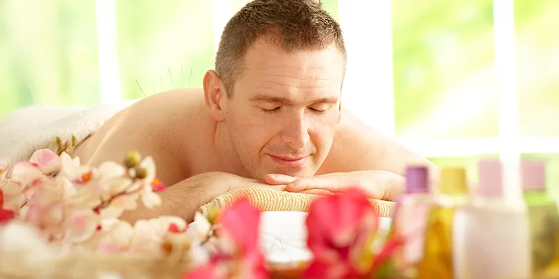 male relax during acupuncture